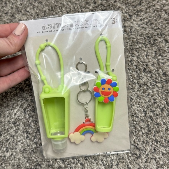 Lot of Bottle Bundle and Keychain - Picture 2 of 5